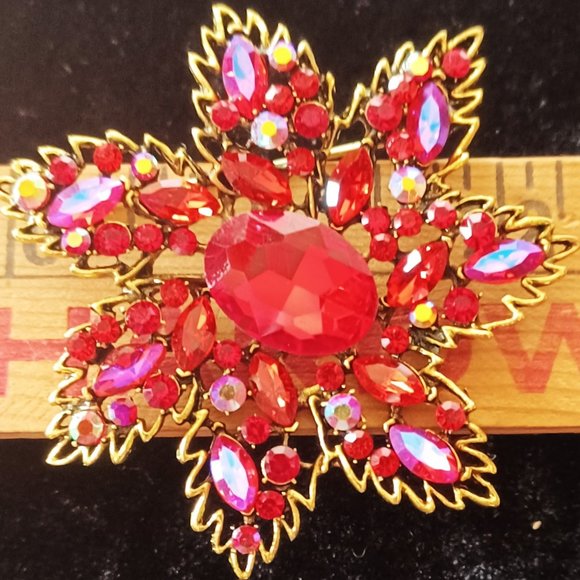 Gorgeous Prong set Red Rhinestone Brooch !! - Picture 3 of 5